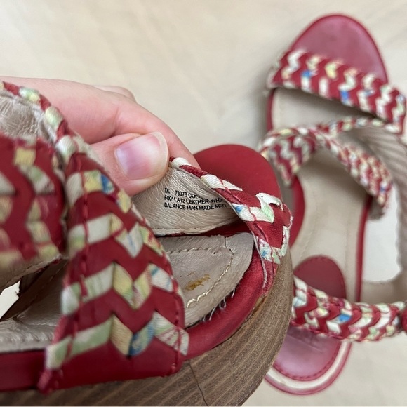 Frye Wedge Sandals Women’s Size 7 Corrina Whipstitch Leather Red Multicolor - Picture 8 of 9